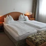 Altera Pars Hotel 3*