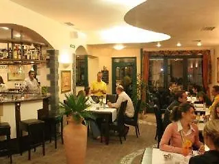 Ξενοδοχείο Altera Pars 3*