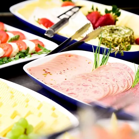 Hotel Altera Pars 3*